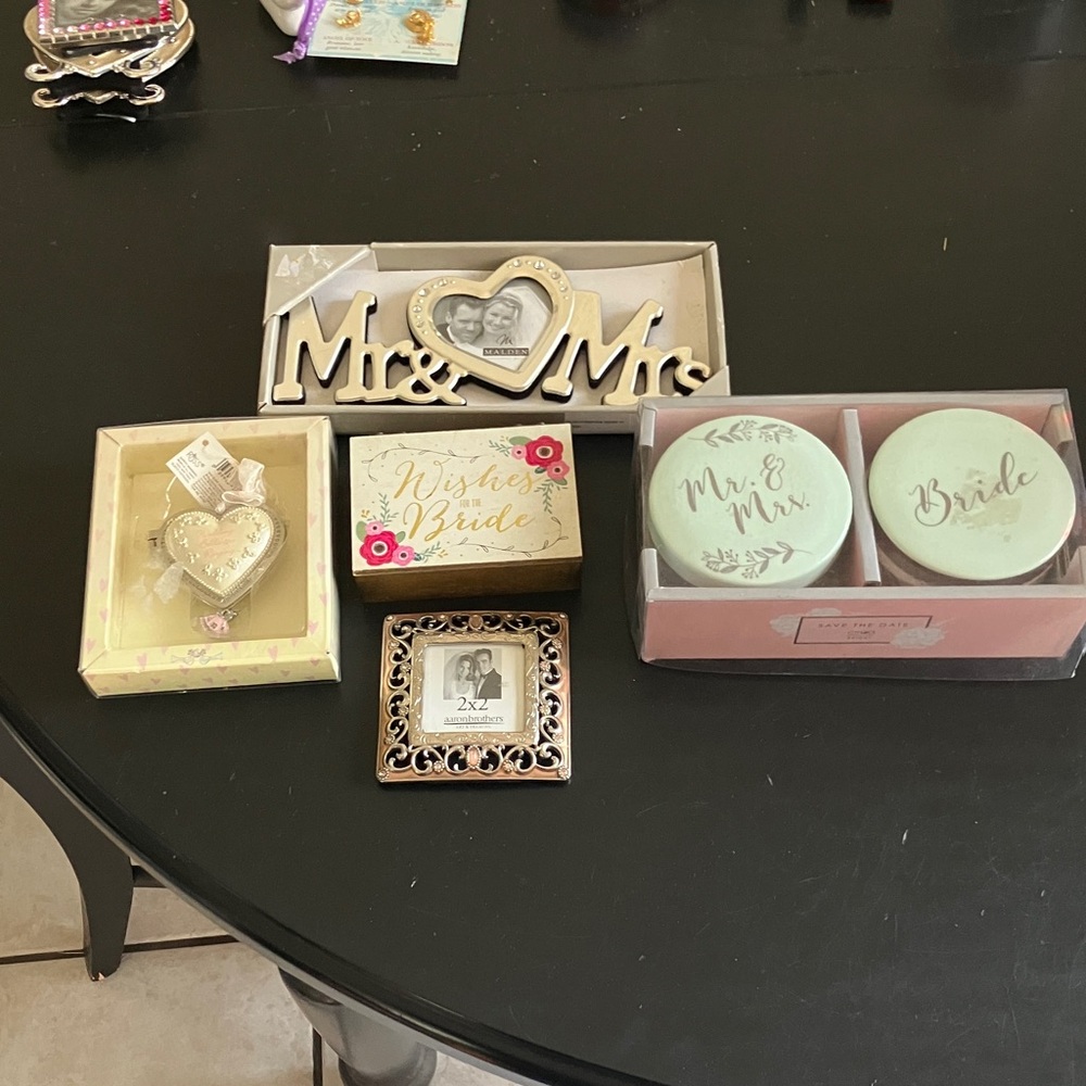Russ White Lace & Promises Locket with Pink Hearts